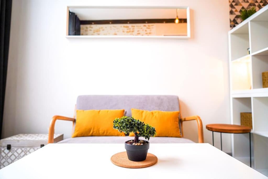 L'Atelier • Cosy • Elegant Apartment Déols Exterior photo